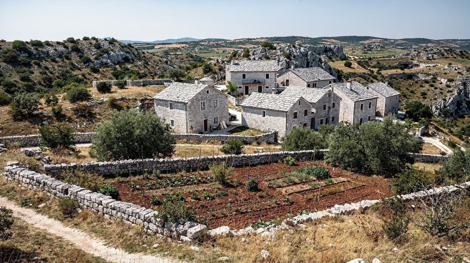 Štanjel et le plateau du Karst